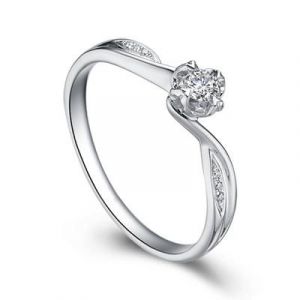 Real diamond engagement ring for her