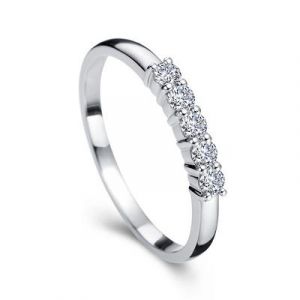 5 diamond eternity ring