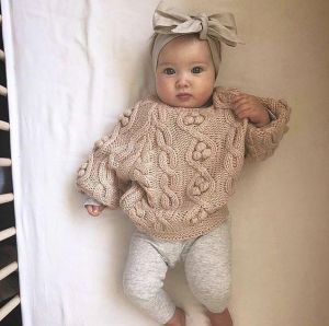 Baby girl beige crochet jumper