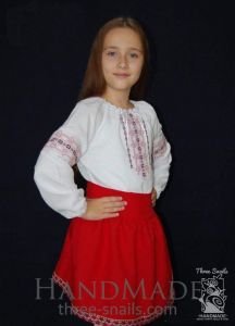 Біла блузка на дівчинку "Червоні штрихи"