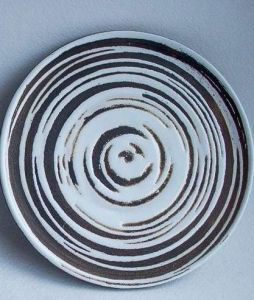 Керамічна тарілка "Круговерть"