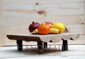 Мініатюрний столик для фруктів "Дари природи"