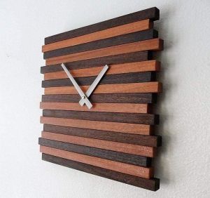 Настінний годинник в стилі мінімалізм