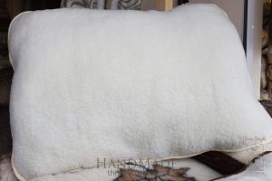 Органічна вовняна подушка "Біла вівця"