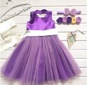 Фіолетове плаття для дівчинки