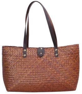 Square wicker tote bag