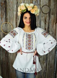 Українська жіноча блузка з вишивкою "Орнаментальна"
