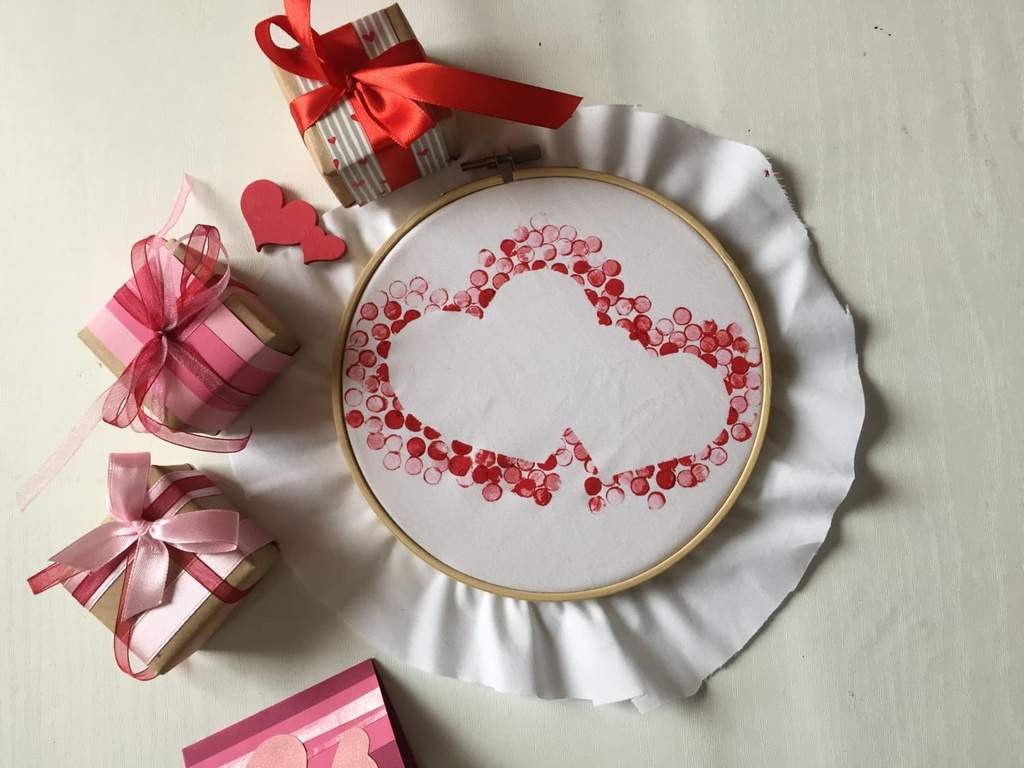 St Valentine’s DIY souvenir – a gift from the bottom of one’s heart