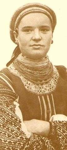 beaded necklace